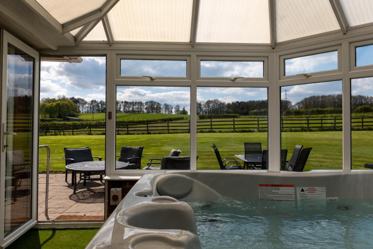 Tixall Manor Farm Stafford Exterior foto